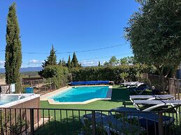 Montbrun Vineyard Escape