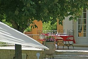 Villa in Reillanne With Private Pool
