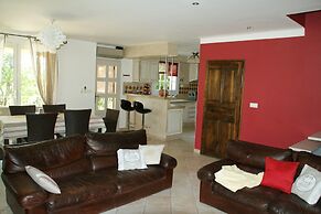 Villa in Reillanne With Private Pool