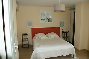 Villa in Reillanne With Private Pool