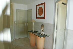 Villa in Reillanne With Private Pool