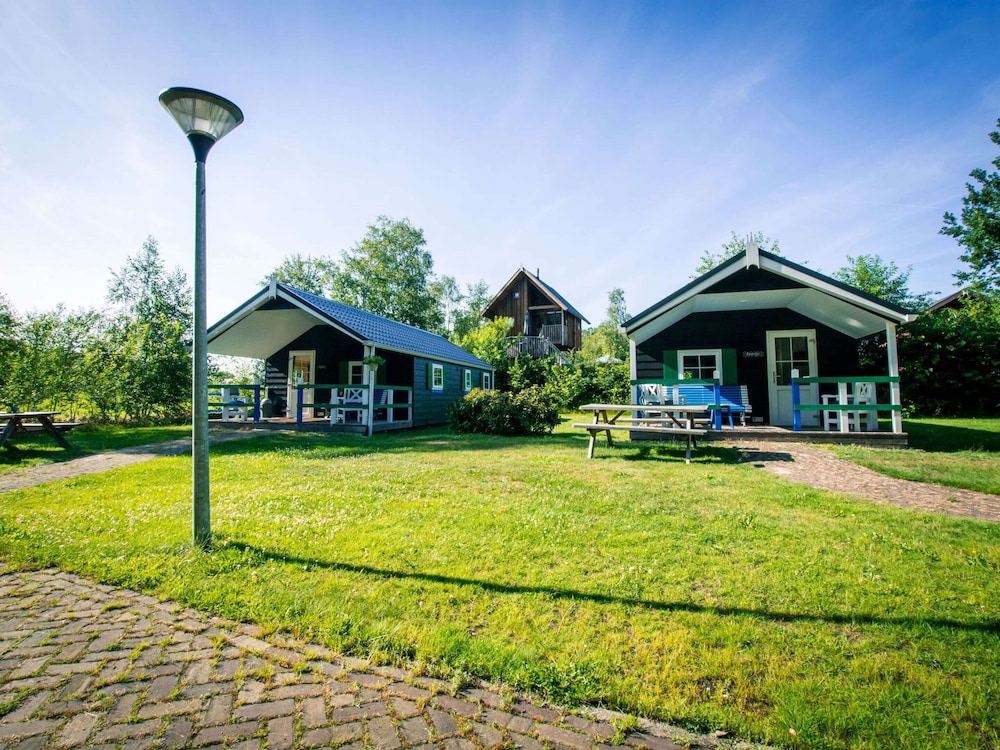 Charming Lodge in Staphorst With Pool Access