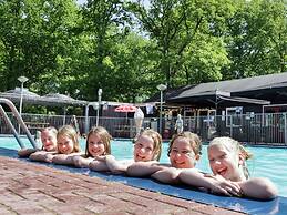 Charming Lodge in Staphorst With Pool Access