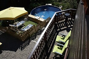 Lakeside Escape for 6 Guests