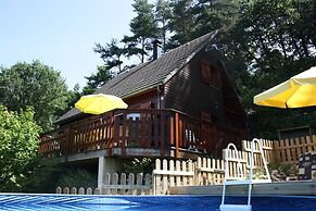 Lakeside Escape for 6 Guests