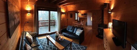 Lakeside Escape for 6 Guests