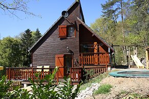 Lakeside Escape for 6 Guests