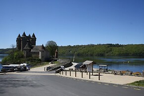 Lakeside Escape for 6 Guests
