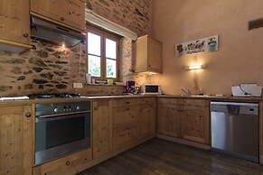 Cottage in Chaleix Near Forest & Lake