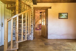 Cottage in Chaleix Near Forest & Lake