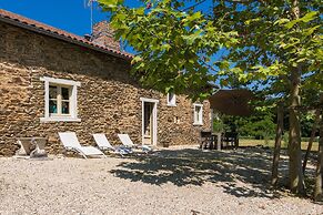 Cottage in Chaleix Near Forest & Lake
