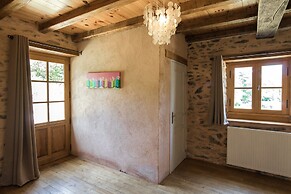 Cottage in Chaleix Near Forest & Lake