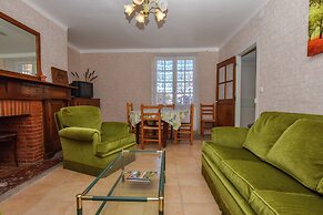 Vintage Retreat in Montfaucon