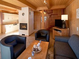 Luxurious Chalet With Valley Views