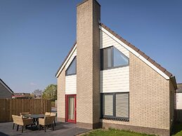 Spacious Bungalow in the Cosy Village