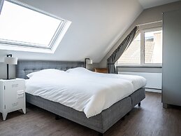 Spacious Bungalow in the Cosy Village