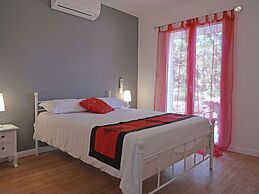 Villa in Var With Hill Views & Pool