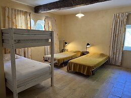 Villa in Saignon With Pool and Scenic Views