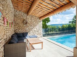 Villa in Saignon With Pool and Scenic Views