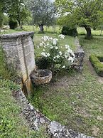 Villa in Saignon With Pool and Scenic Views