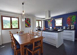 Luxe Villa in Montbrun