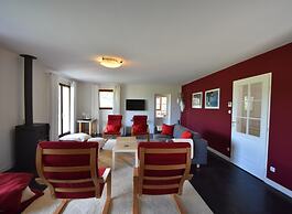 Luxe Villa in Montbrun