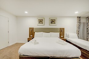 OYO Plymouth Central Hotel