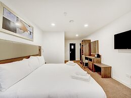 OYO Plymouth Central Hotel