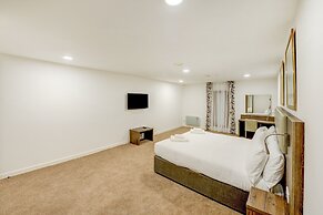 OYO Plymouth Central Hotel