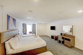 OYO Plymouth Central Hotel