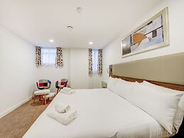 OYO Plymouth Central Hotel