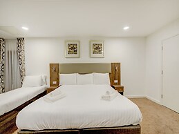OYO Plymouth Central Hotel