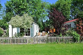 Charming Chalet in Goedereede With Open Area