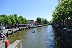 Charming Chalet in Goedereede With Open Area