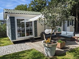 Charming Chalet in Goedereede With Open Area