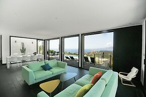 Sunset Villa With Bay View