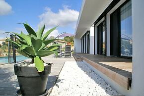 Sunset Villa With Bay View