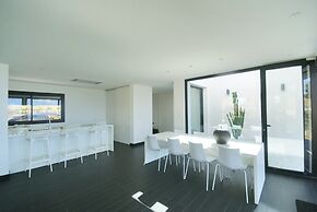 Sunset Villa With Bay View