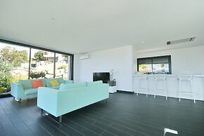 Sunset Villa With Bay View
