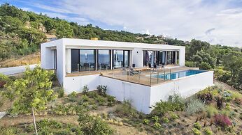 Sunset Villa With Bay View
