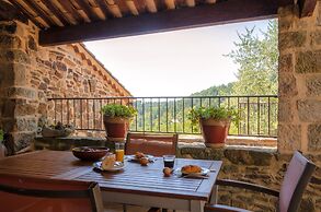 Hidden Retreat in Chassiers