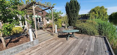 Family Home in Zeewolde by Forest Trails