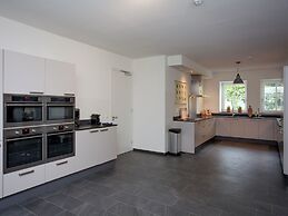 Pet-friendly Mansion
