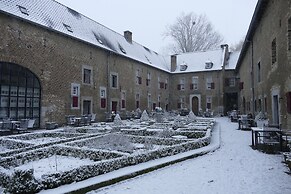 Flat in Water Mill 10 km From Maastricht