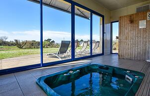Seaside Villa With Pool in Moelan