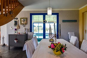 Seaside Villa With Pool in Moelan