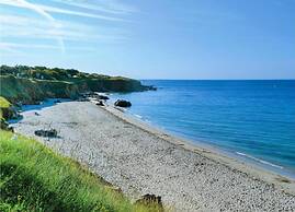 Seaside Villa With Pool in Moelan