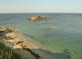 Seaside Villa With Pool in Moelan