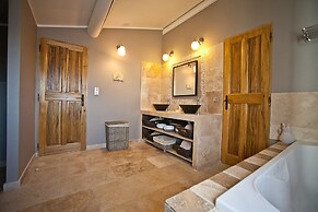 Villa in Luberon With Saltwater Pool