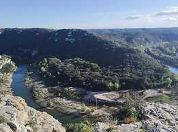 Saint-siffret: Forest & Pool